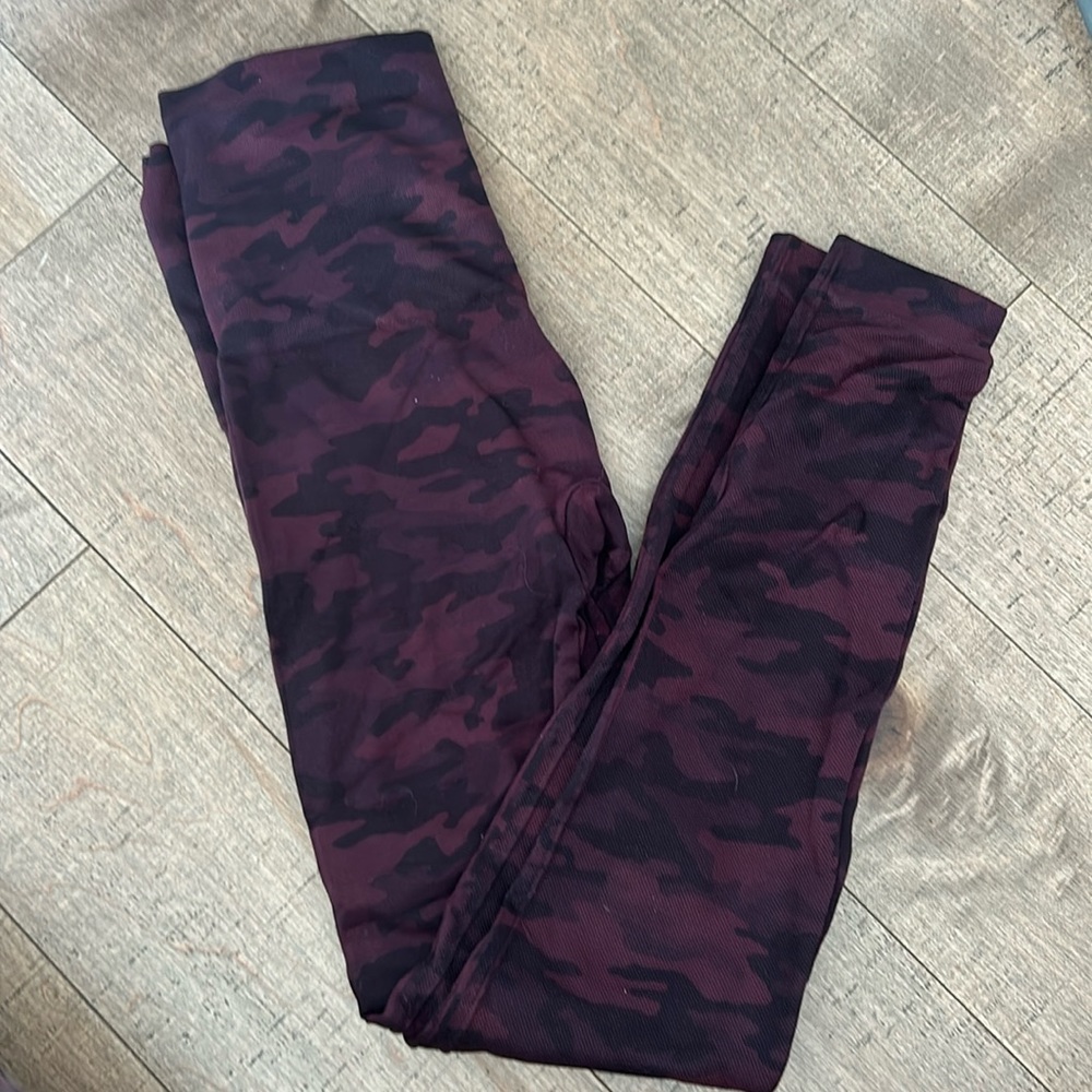 Spanx look at me now leggings. Size S